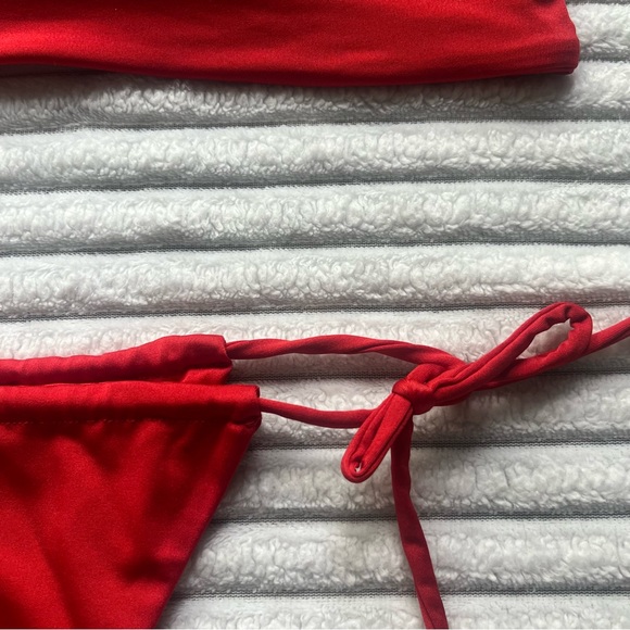 San Lorenzo Red Bikini - Picture 2 of 4